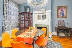 Historic Georgetown Townhome: Walkable Location!