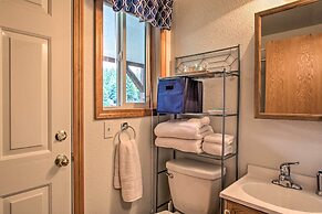 'the Peacock House' - Waterfront Home w/ Hot Tub!