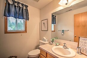 'the Peacock House' - Waterfront Home w/ Hot Tub!