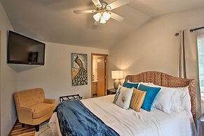 'the Peacock House' - Waterfront Home w/ Hot Tub!