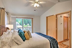 'the Peacock House' - Waterfront Home w/ Hot Tub!