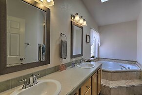 'rustic Retreat' Moab Townhome w/ Grill & Fire Pit