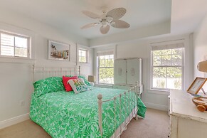 Spacious Avalon Beach House - 2 Blocks to Water!