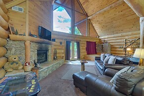 Gatlinburg Cabin w/ Deck ~ 11 Miles to Downtown