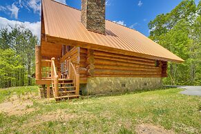 Gatlinburg Cabin w/ Deck ~ 11 Miles to Downtown