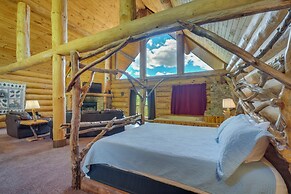 Gatlinburg Cabin w/ Deck ~ 11 Miles to Downtown