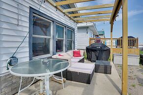 Lakefront Vacation Rental With Fire Pit & Dock!
