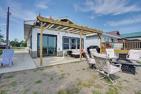 Lakefront Vacation Rental With Fire Pit & Dock!