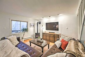 Stunning Evergreen Chalet w/ Private Hot Tub!