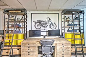 Stunning Evergreen Chalet w/ Private Hot Tub!