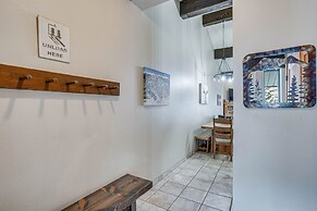 Colorado Escape w/ Pool Access & Mountain Views!