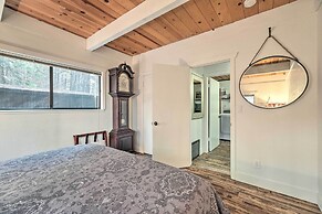 Walk Downtown: Arnold Cabin w/ Large Deck!