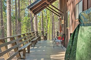 Walk Downtown: Arnold Cabin w/ Large Deck!