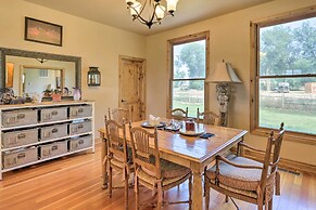 Fruita Victorian Home w/ Hot Tub + Mountains!