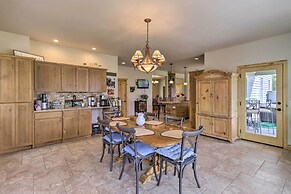 Fruita Victorian Home w/ Hot Tub + Mountains!