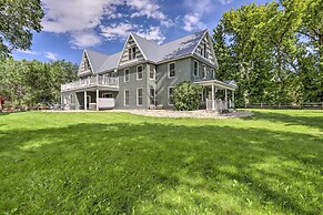 Fruita Victorian Home w/ Hot Tub + Mountains!