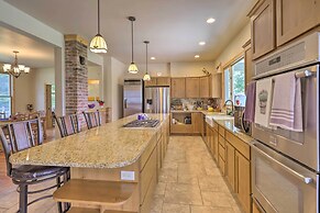 Fruita Victorian Home w/ Hot Tub + Mountains!