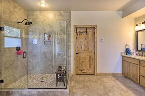 Fruita Victorian Home w/ Hot Tub + Mountains!