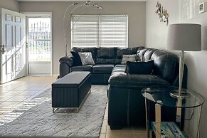 Quiet Venice Retreat With Private Lanai & Pool!