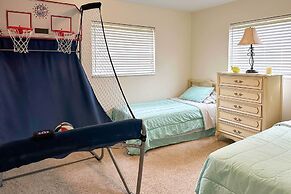 Quiet Venice Retreat With Private Lanai & Pool!