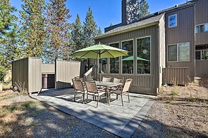 Hot Tub + Deck: Large Sunriver Home Near Skiing