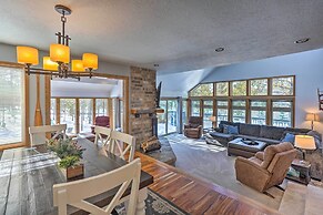 Hot Tub + Deck: Large Sunriver Home Near Skiing