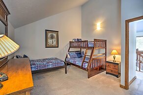 Hot Tub + Deck: Large Sunriver Home Near Skiing