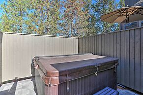 Hot Tub + Deck: Large Sunriver Home Near Skiing