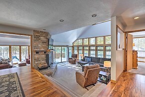 Hot Tub + Deck: Large Sunriver Home Near Skiing