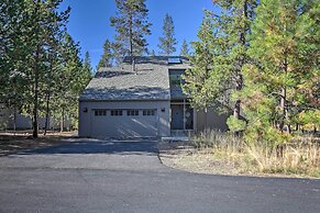 Hot Tub + Deck: Large Sunriver Home Near Skiing