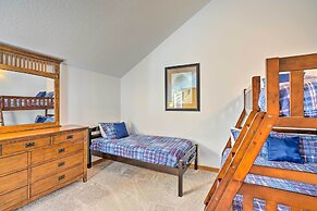 Hot Tub + Deck: Large Sunriver Home Near Skiing