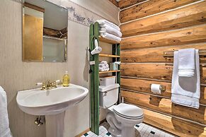 Bend Log Cabin w/ Cascade Mountain Views!