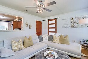 1 Mi to Dtwn: Family-friendly Brenham Bungalow!