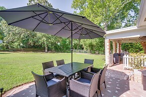 1 Mi to Dtwn: Family-friendly Brenham Bungalow!