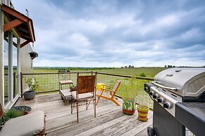 Peaceful Texas Getaway ~ 16 Mi to New Braunfels!