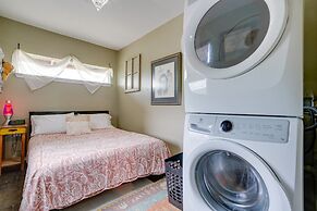 Peaceful Texas Getaway ~ 16 Mi to New Braunfels!