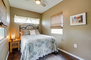 Peaceful Texas Getaway ~ 16 Mi to New Braunfels!