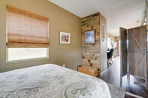 Peaceful Texas Getaway ~ 16 Mi to New Braunfels!