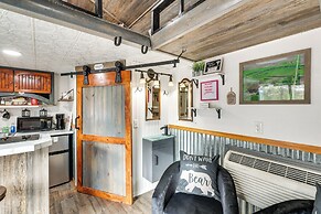 Cozy Tiny Cabin Near Mount Rushmore!