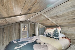 Cozy Tiny Cabin Near Mount Rushmore!