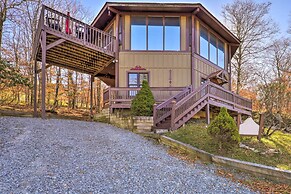 'skiway Chalet' Home w/ Hot Tub in Beech Mountain!