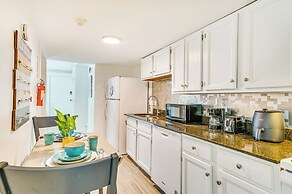 Walk to Downtown Albany: Ten Broeck Triangle Apt!