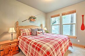 Spacious Sunriver Home w/ Hot Tub & Gas Grill