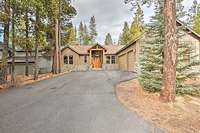 Spacious Sunriver Home w/ Hot Tub & Gas Grill