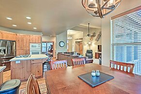 Spacious Sunriver Home w/ Hot Tub & Gas Grill