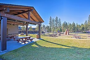 Spacious Sunriver Home w/ Hot Tub & Gas Grill