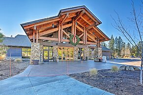 Spacious Sunriver Home w/ Hot Tub & Gas Grill