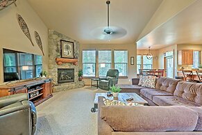 Spacious Sunriver Home w/ Hot Tub & Gas Grill