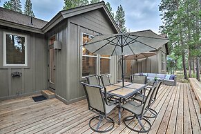 Spacious Sunriver Home w/ Hot Tub & Gas Grill