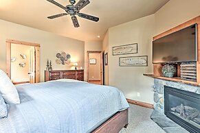 Spacious Sunriver Home w/ Hot Tub & Gas Grill